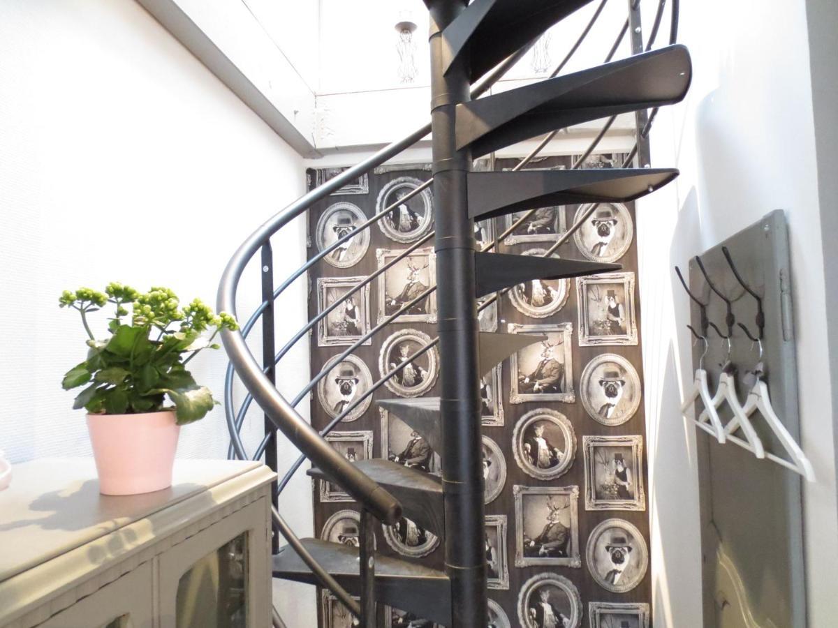 Le Grand Coudreau Bed & Breakfast Nazelles-Negron Exterior photo